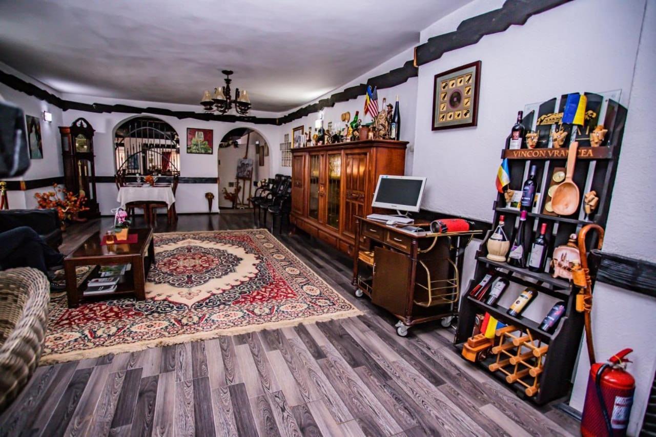 苏恰维塔 Casa Octavian酒店 外观 照片